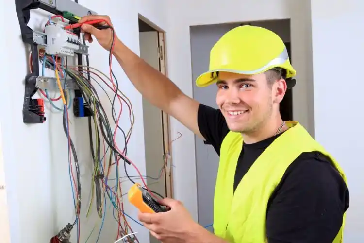 elektricien Emst
